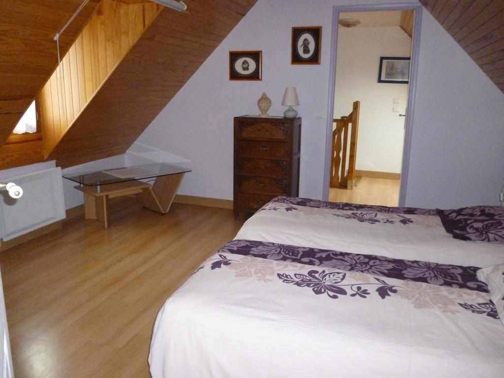 Les Gites De Kerroyal Garlan Kültér fotó