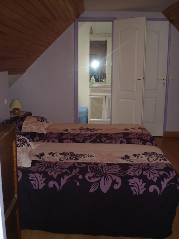 Les Gites De Kerroyal Garlan Szoba fotó