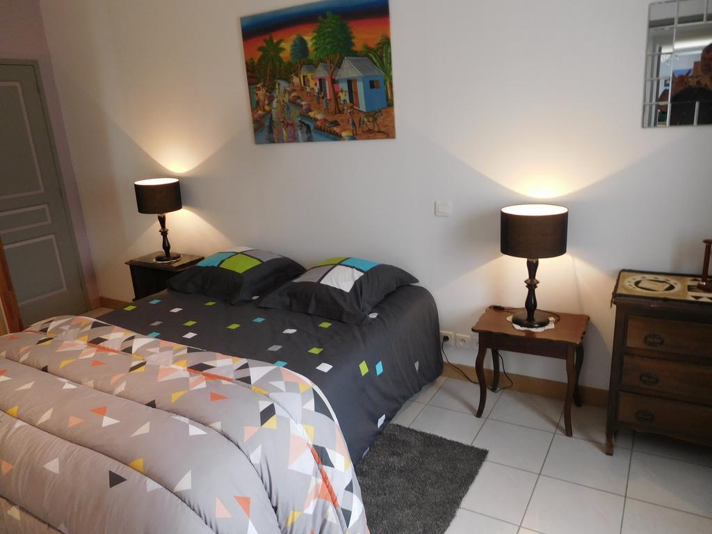 Les Gites De Kerroyal Garlan Kültér fotó
